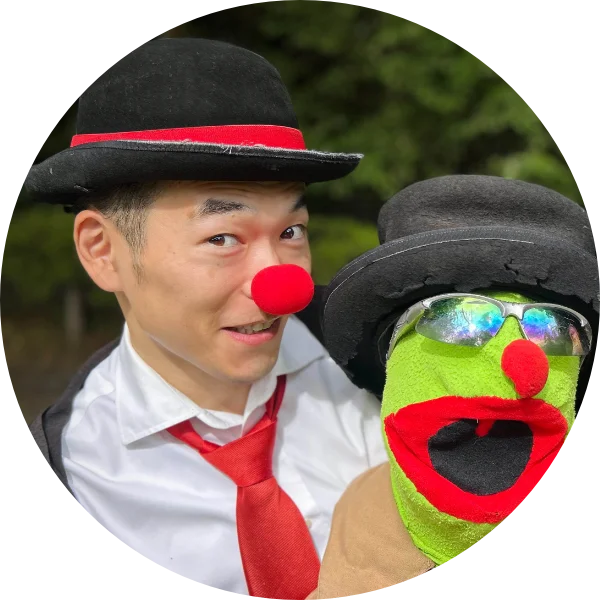 パントマイムのパフォーマーしもとり　ゆう